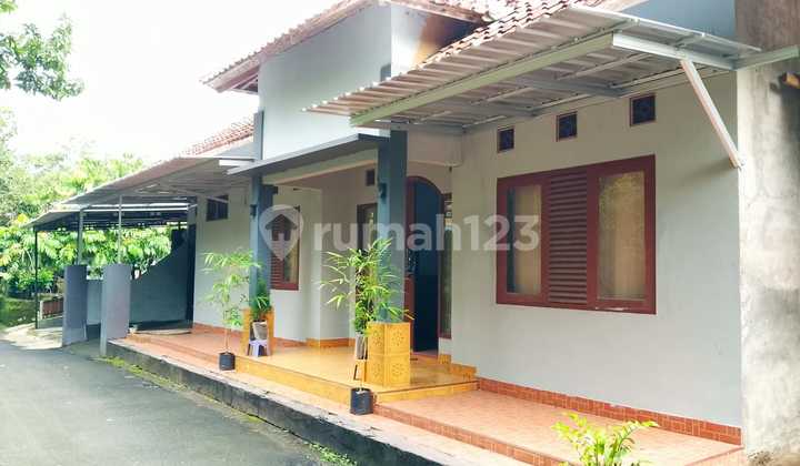 Strategic & Comfortable House in Berbah Sleman with Access to Adisucipto Airport & Public Facilities