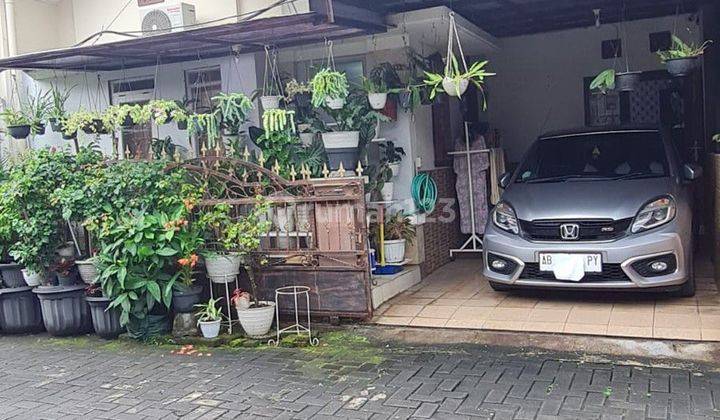 Rumah Tinggal Semi Furnish Dalam Perum Shafira Asri Tridadi Sleman 1