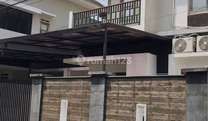 Rumah Tinggal 2 Lantai Lokasi Strategis di Condong Catur Depok Sleman 1