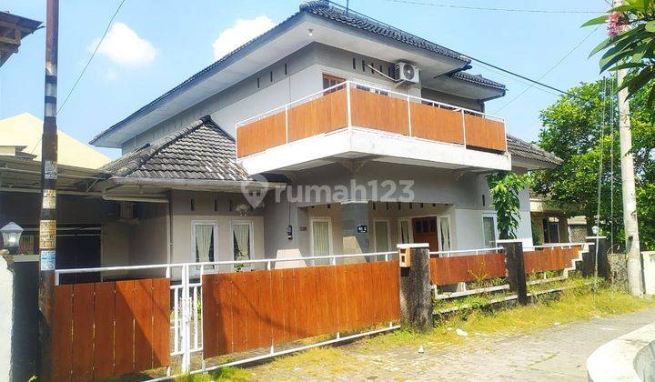 Rumah Tinggal Semi Furnish 2 Lantai Lokasi Strategis Dekat Pakuwon Mall 2