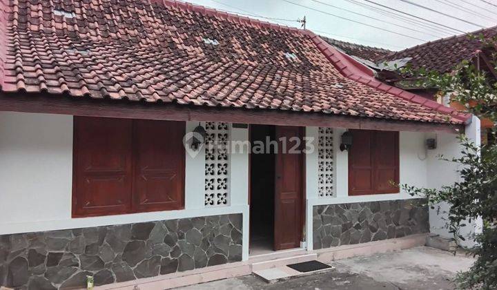 Rumah Dengan Desain Klasik Jawa Di Mantrijeron Yogyakarta 1