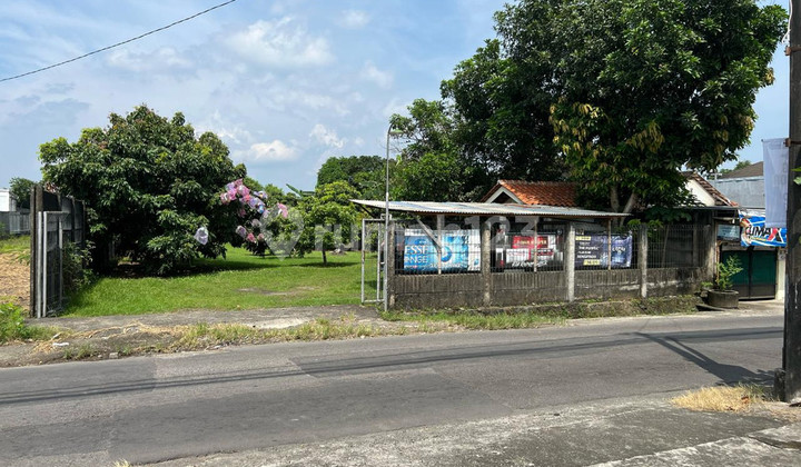 1443 Square Meters of Yard Land Located Near Adi Sucipto Airport, Berbah, Sleman.