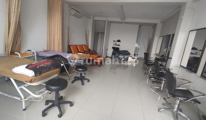 3-Story Shophouse on Gejayan Street, Selman, Yogyakarta 2