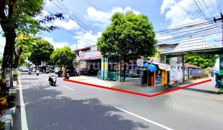 Dijual Rumah dengan Tanah yang Luas, 848 Meter Persegi, Berada Dekat dengan Tugu Jogja, Bumujo, Jetis, Yogyakarta Dijual Rumah dengan Tanah yang Luas, 848 Meter Persegi, Berada Dekat dengan Tugu Jogja, Bumujo, Jetis, Yogyakarta