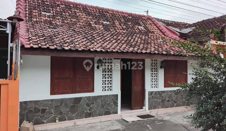 Rumah Dengan Desain Klasik Jawa Di Mantrijeron Yogyakarta 2