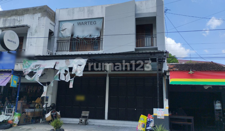 For Rent 2 Strategic 2-Storey Shophouses in Caturtunggal, Sleman - Near Uny & UGM Campuses 1