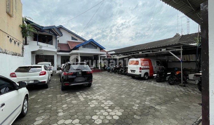 Dijual Tanah & Bangunan 2 Lantai Mangku Ring Road Utara, Lokasi Emas Kantor/Gudang
