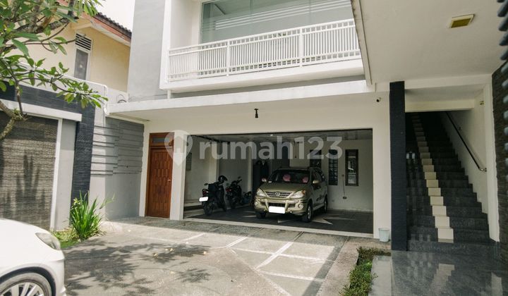 Strategic Luxury House in Nandan Sleman 2
