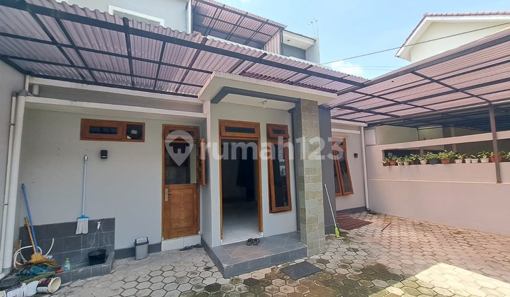 2-Story House in Citra Parigraha Housing, Ngaglik, Sleman
