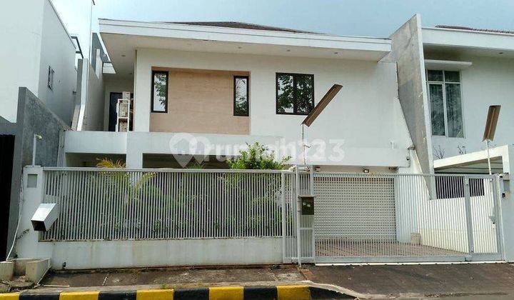 Rumah 2 Lantai Di Intercon Taman Kebon Jeruk Jakarta Barat Lt 300m2 Cash Only 1