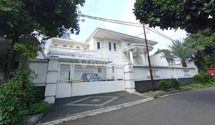 Rumah Mewah strategis di PERMATA HIJAU.
JLN PERMATA BERLIAN.JAKSEL
LT 886 M
CASH ONLY 1