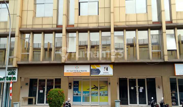 3-Story Commercial Ruko in Green Village, Ginza Pinang Ruko, Tangerang 3-Story Commercial Ruko in Green Village, Ginza Pinang Ruko, Tangerang