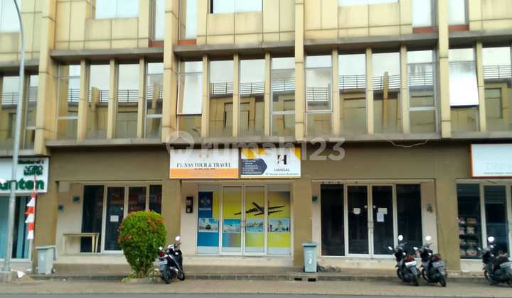 3-Story Commercial Ruko in Green Village, Ginza Pinang Ruko, Tangerang 3-Story Commercial Ruko in Green Village, Ginza Pinang Ruko, Tangerang