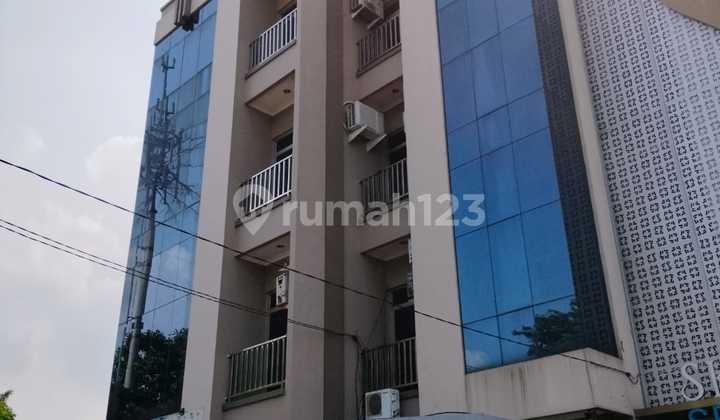 4-Story Commercial Shop House on Jl Pahlawan Revolusi, Pd Bambu, Duren Sawit, East Jakarta 2