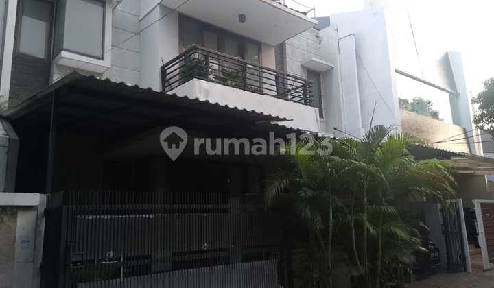 Rumah Asri Di Jl Berlian Iv Meruya Kembangan Jakarta Barat 