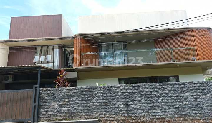 Rumah Mewah Di Perum Villa Gunung  2