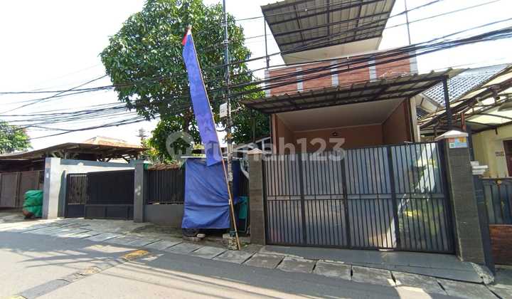 Rumah Lama Di Jl Mawar I Bintaro Pesanggrahan Jakarta Selatan Rumah Lama Di Jl Mawar I Bintaro Pesanggrahan Jakarta Selatan