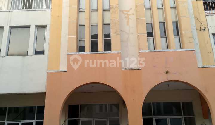 3-Storey Commercial Shop House in CBD Ciledug Karang Tengah Tangerang 2