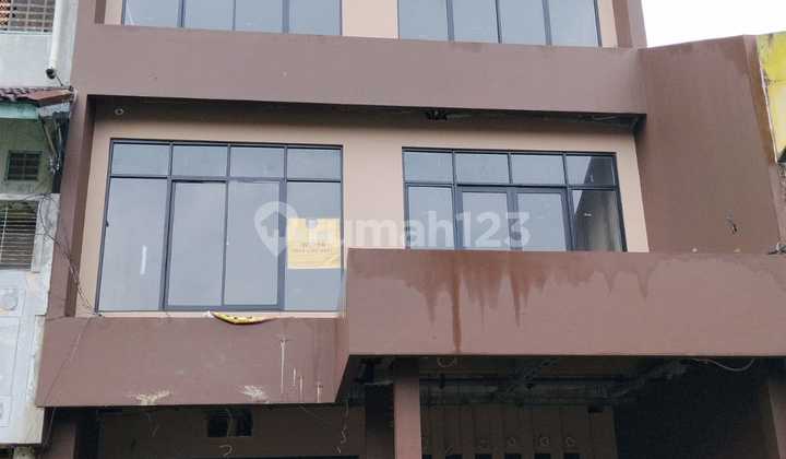 3-Story Strategic Linked Shop House in Modernland Kelapa Indah Office Complex, Tangerang 2