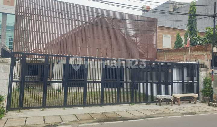 Commercial Building on Jl Raden Saleh Senen Central Jakarta