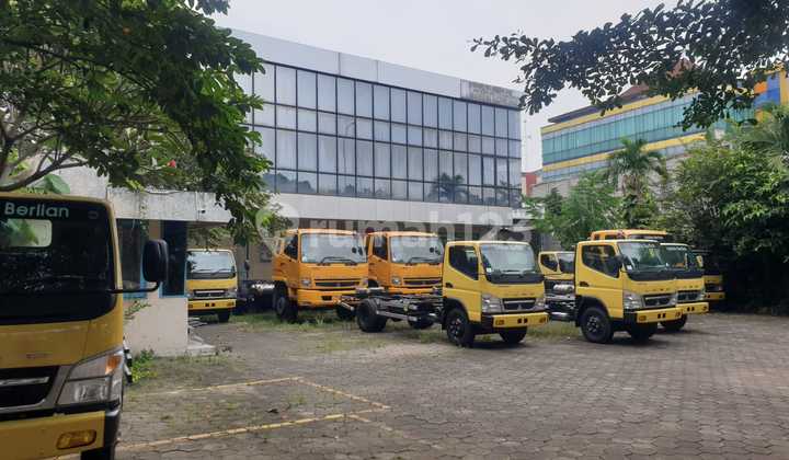 Bangunan Komersil Di Jl Inspeksi Kalimalang Duren Sawit Jakarta Timur