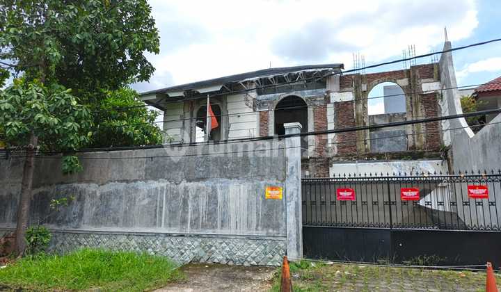 Rumah Mangkrak Hoek 2 Lantai Di Perumahan Pondok Indah Jl Kartika Utama Jakarta Selatan