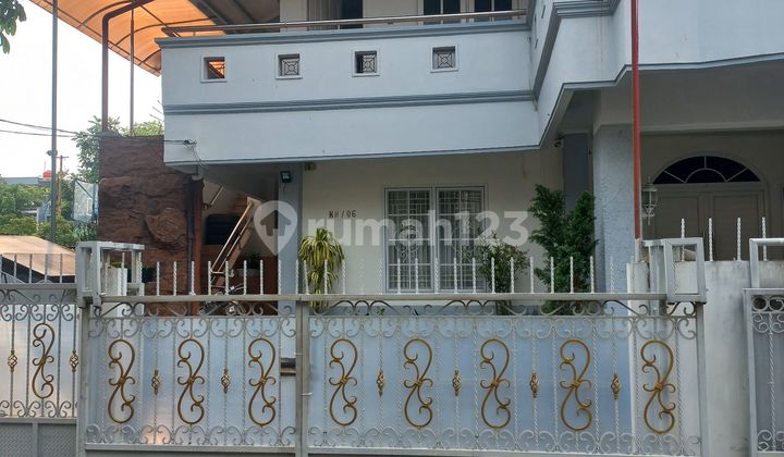 Rumah 2 Lantai Terletak Dipusat Kota Jakarta Jln Zamrut Krl Sumur Bstu Kemayoran Jakpus Rumah 2 Lantai Terletak Dipusat Kota Jakarta Jln Zamrut Krl Sumur Bstu Kemayoran Jakpus