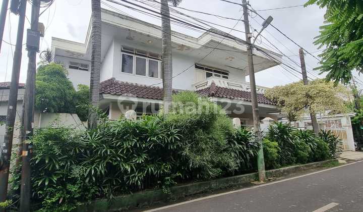 Affordable House with 348m² Land Area on Jl Damai Pdk Raya, Petukangan, Pesanggrahan, South Jakarta 2