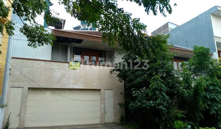 Luxury House in Villa Menara Housing, Kp Gading, North Jakarta