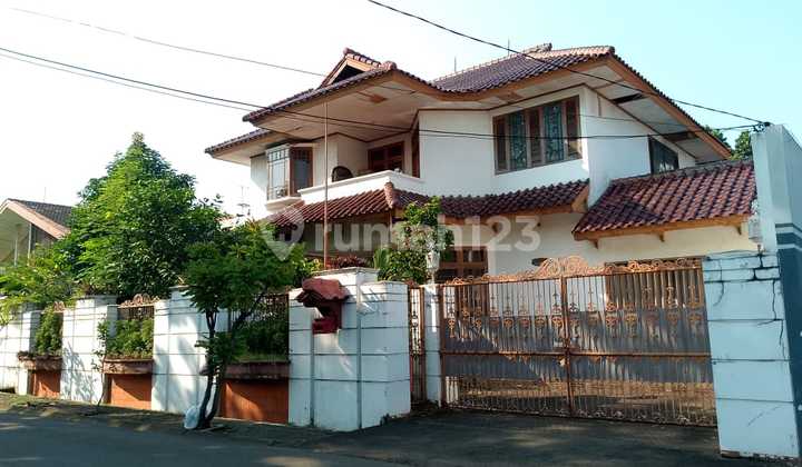 Rumah Asri 2lt Di Jl Garuda Iii Bintaro Sek 1 Jakarta Selatan 2