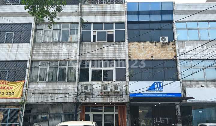 Ruko Komersil 3 Lantai Di Jl Ciputat Raya Pondok Pinang Jakarta Selatan 