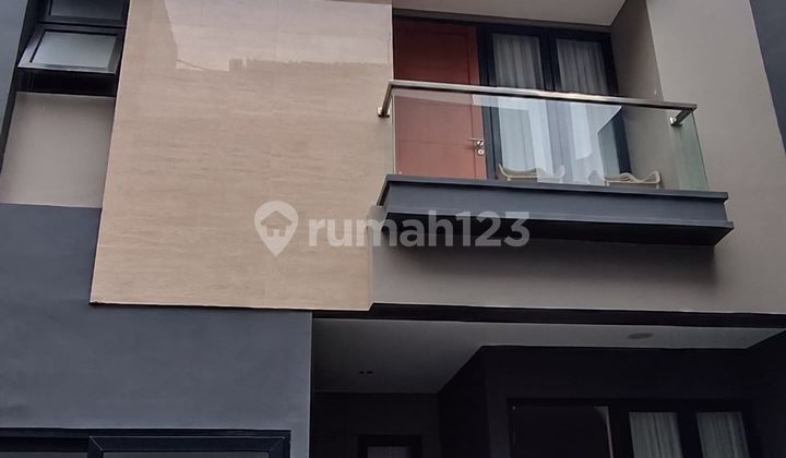 Rumah Minimalis 3lt Di Perum Grand Trevista Kb Jeruk Jakarta Barat 