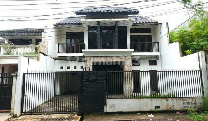 Rumah 2Lt di Jl Bintaro Raya Selatan Sek Ii Jakarta Selatan