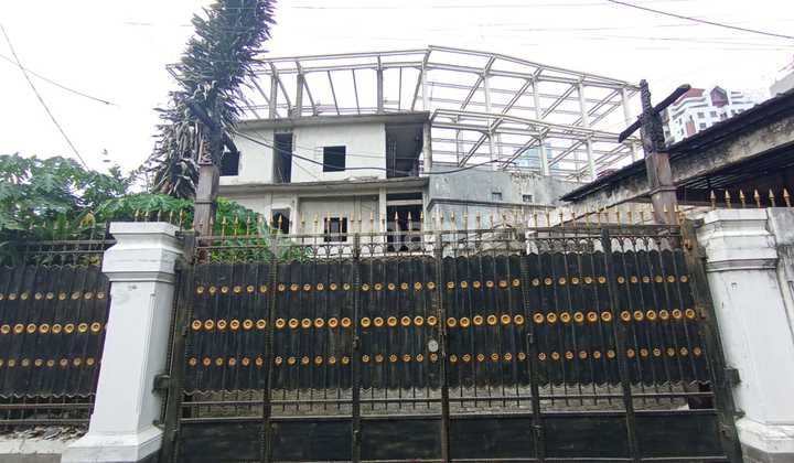 60% Completed Building on Jl Cilandak Tengah Dalam, South Jakarta