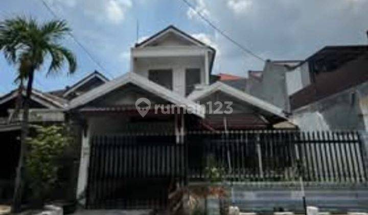 Rumah Bagus Siap Huni di Kebraon dekat dengan Wiyung 1