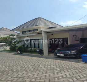 Nice and Affordable House in the Grand Natura Jombang Area 2