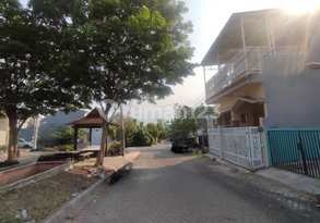 2-Story House Near Icon Mall Gresik 2