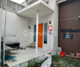 Ready-to-Occupy House in the Manyar Gresik Area