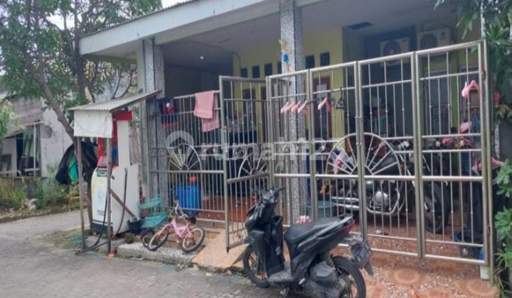 Rumah Bagus, Area Gresik, Bebas Banjir, Dekat Pusat Perbelanjaan