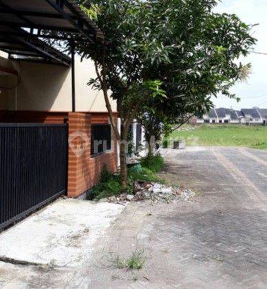 Rumah Minimalis di Perumahan Bumi Papan Selaras Blok Da No. 36 Desa Tanggul Kec. Wonoayu Kab. Sidoarjo 2