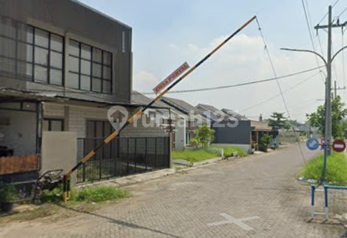 Affordable Good House Near Trans Java Toll Road in Gresik 2