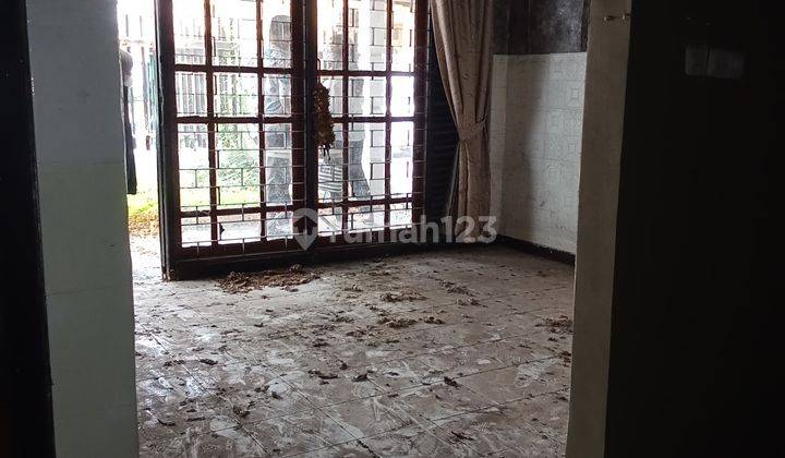Rumah Bagus Siap Huni di Kebraon dekat dengan Wiyung 2