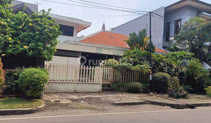 Rumah Antik di Jalan Gudang Peluru, Tebet, Jakarta Selatan 1