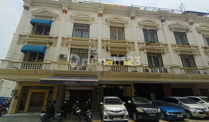 Royal Palace Menteng Dalam Tebet 