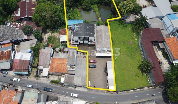 Spacious Shop House in Setu Cipayung, East Jakarta Spacious Shop House in Setu Cipayung, East Jakarta