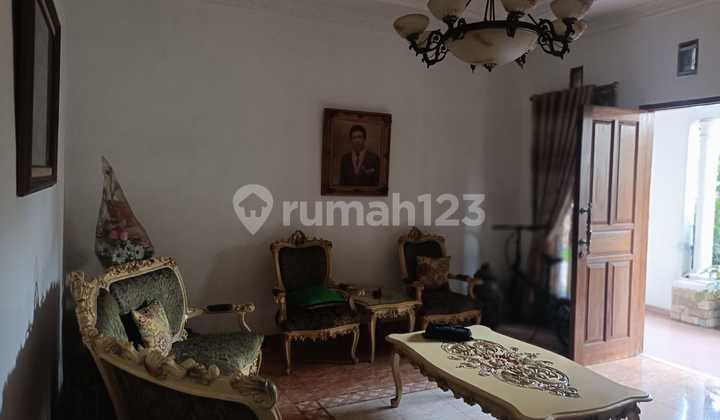 Rumah Dijual Lokasi di Kebon Jeruk Jakarta Barat 1