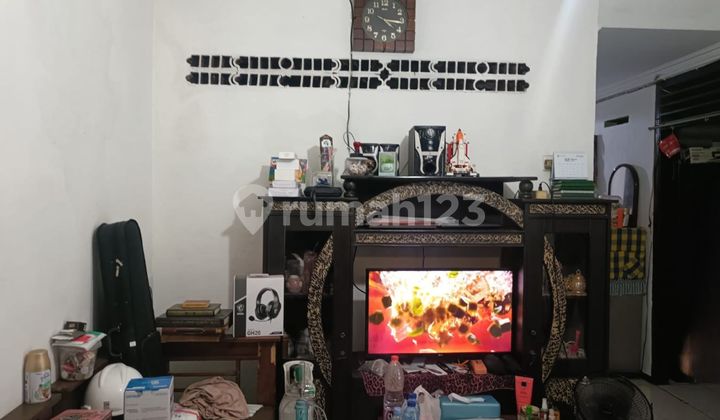 2-Story House for Sale with 2-Car Road Access in Manggarai, South Jakarta 2