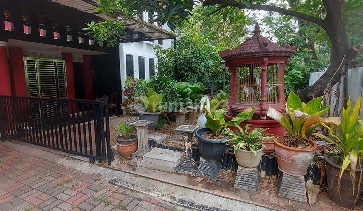 Jual Rumah 2 Lantai Strategis di Tebet 1