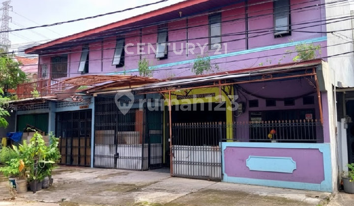 2-Story House on Main Road Suitable for Business, Boarding House in Taman Harapan Baru