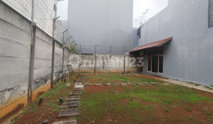 Kavling Besar + Rumah di Meruya Selatan, Jakarta Barat – Lokasi Asri & Bebas banjir